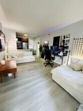 Building Photo - 541 NE 62nd St