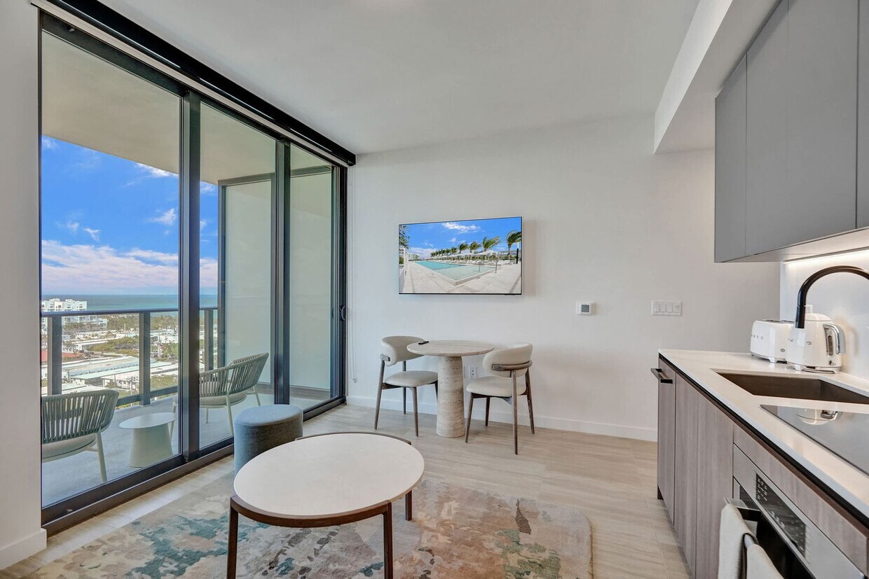 Foto principal - 580 72nd St