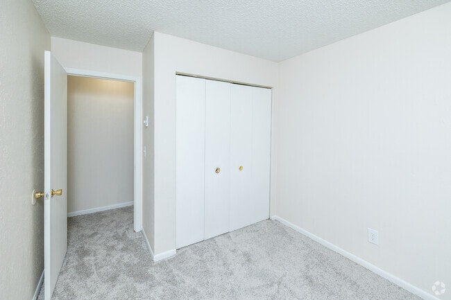 2BR, 1BA - 868SF - Bedroom - Park Terrace Apartments