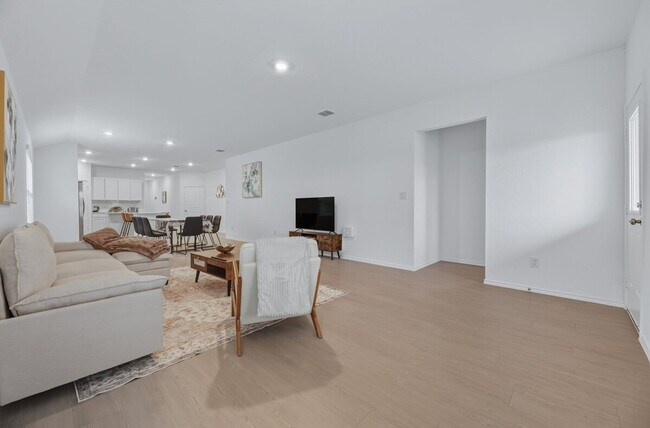 Foto del edificio - 591 Sormonne Lp