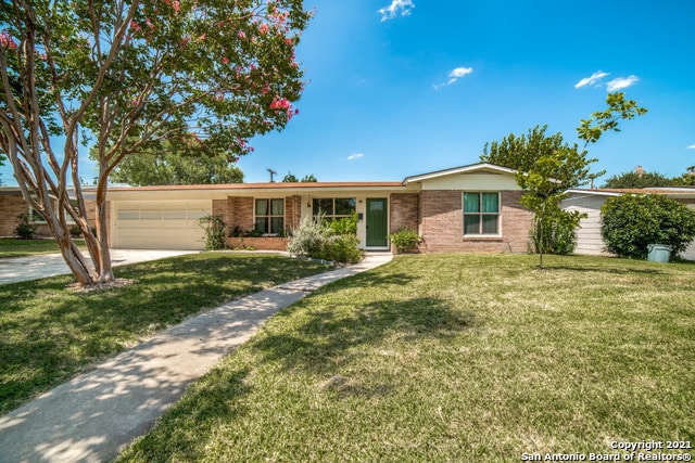 Foto principal - 307 Waxwood Ln