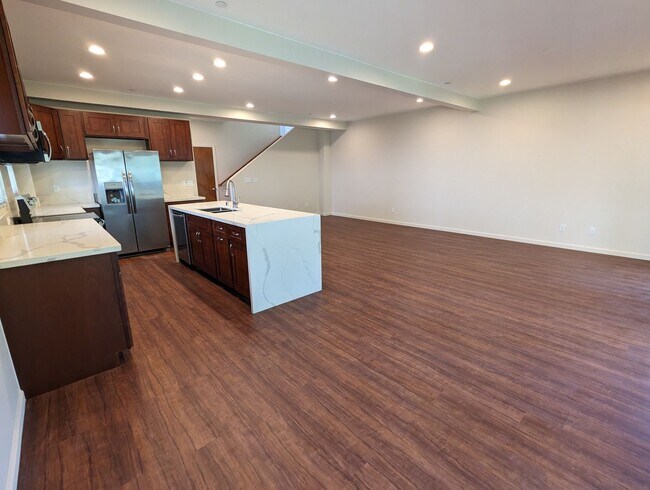 Building Photo - t3996c