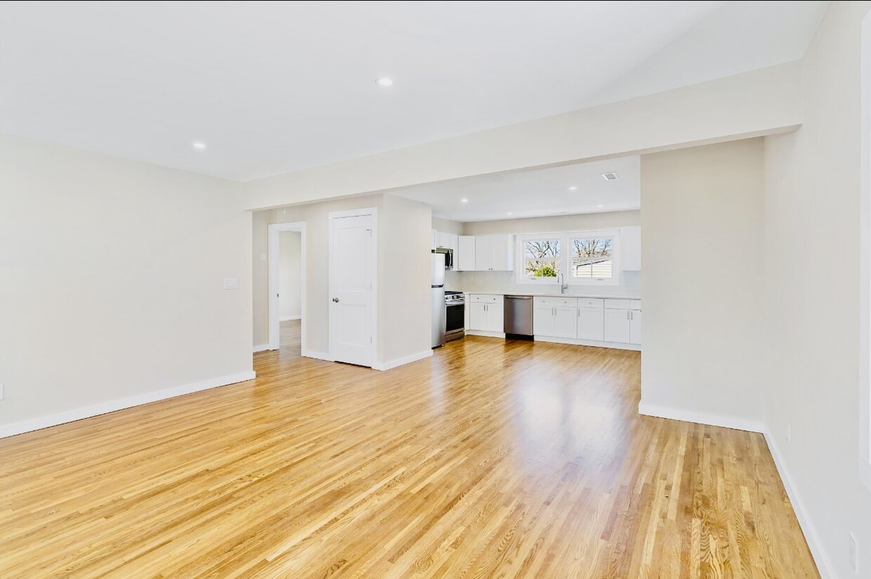 Primary Photo - 136 Nelson Ave