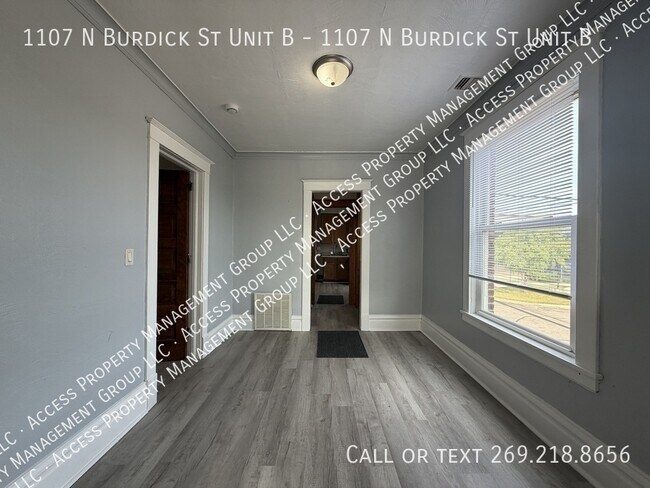 Foto del edificio - 1107 N Burdick St