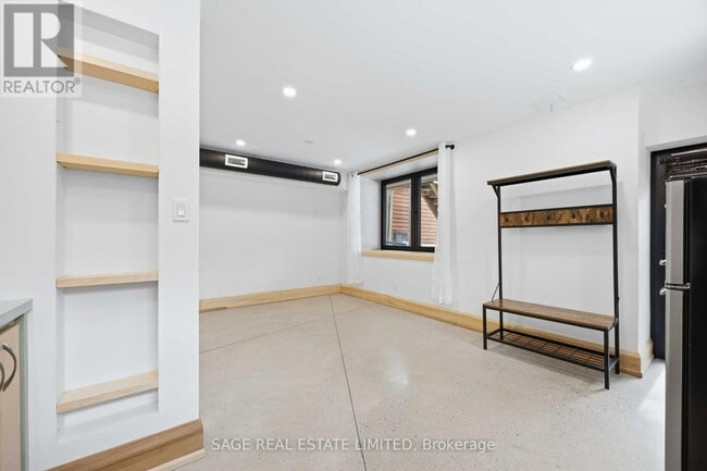 Building Photo - 67 Shannon St