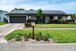 Building Photo - 5432 Sandhurst Cir S