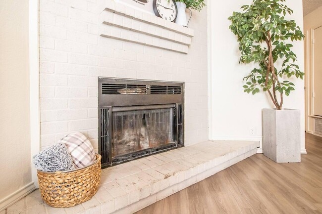 Foto del edificio - 5806 6th St