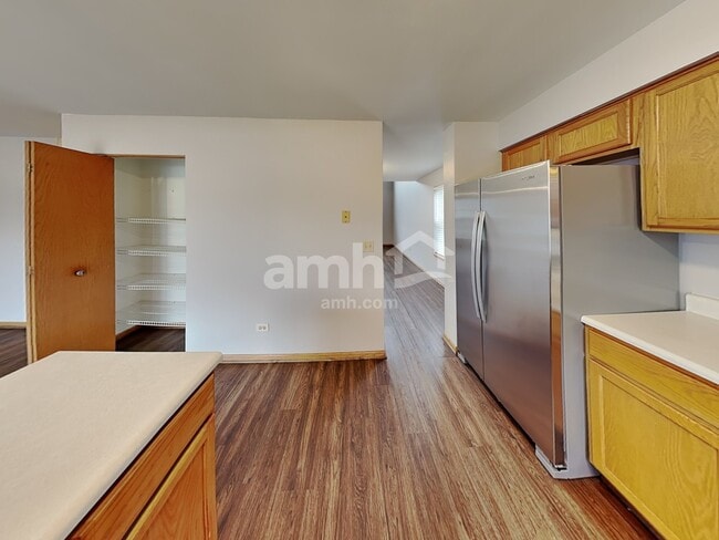 Building Photo - 1907 Arbor Falls Dr