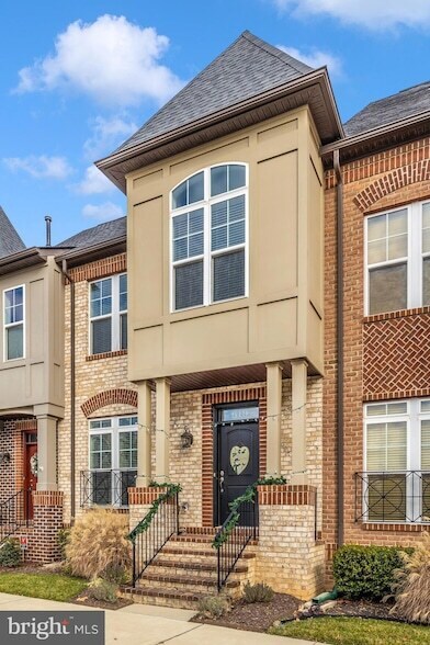 Building Photo - 619 Blandwood Rd