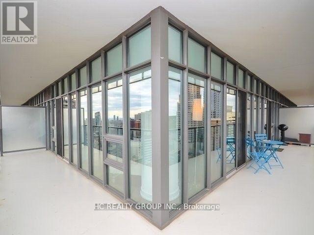 Photo du bâtiment - 33 Charles St E