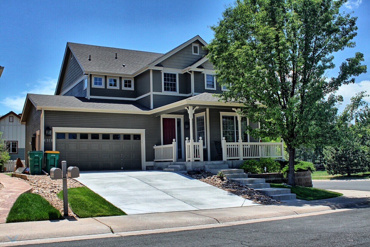 4 bed 2.5 bath home in the Meadows - 4 bed 2.5 bath home in the Meadows