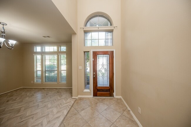 Foto del edificio - 4019 Windmill Creek Dr