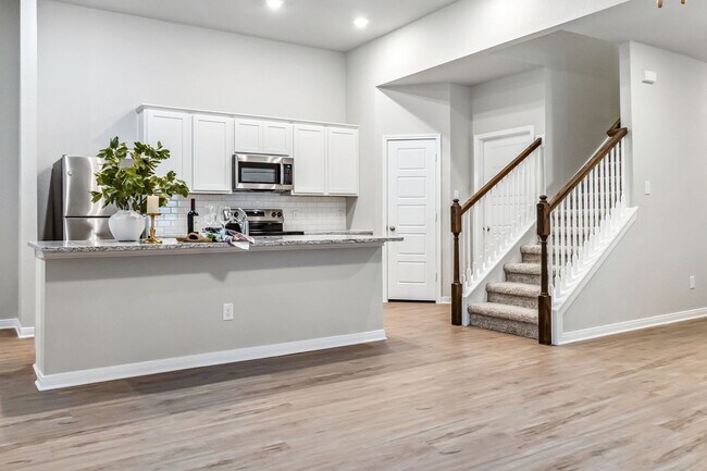 Building Photo - 247 Nespral Dr