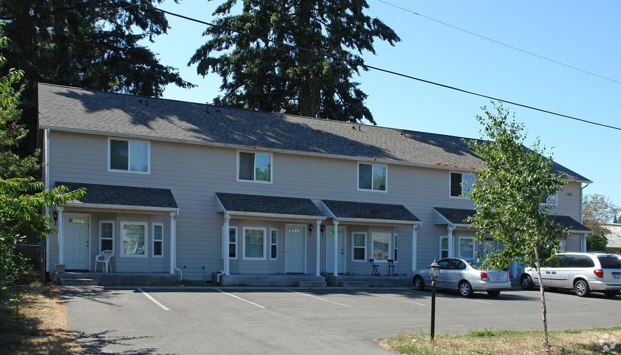 Primary Photo - 1205 East St SE