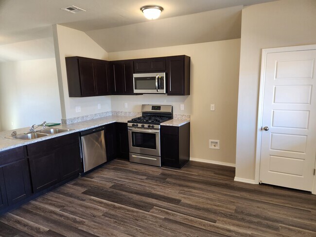 Kitchen - 1401 NW 112th St