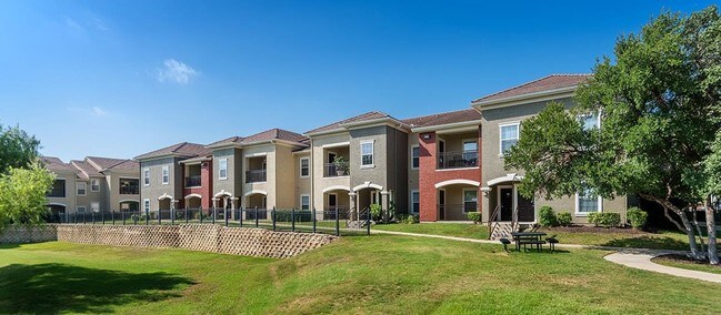 Colonial Grand at Silverado Reserve Apartments - Cedar Park, TX