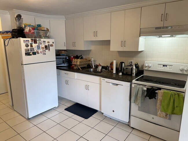 Foto del edificio - 12 Westford St