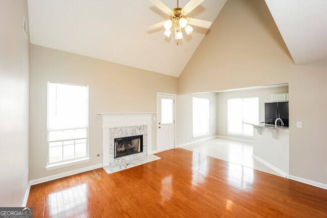 Building Photo - 181 Saddleview Trail