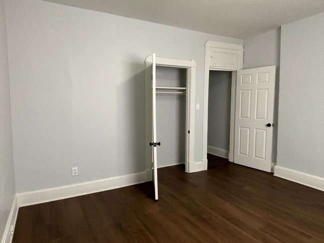 Foto del edificio - 330 N Arsenal Ave