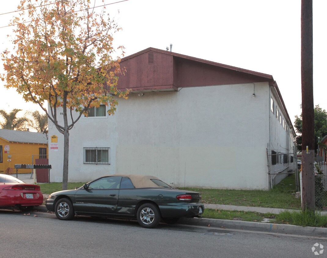 Building Photo - 6941 Perry Rd