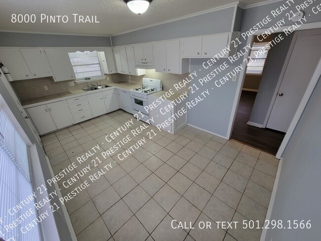 Building Photo - 8000 Pinto Trail
