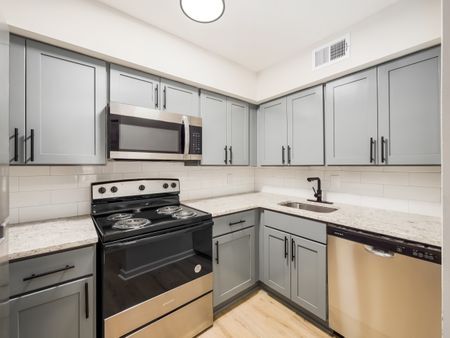 Cocina completamente renovada - Hilliard Village Apartments