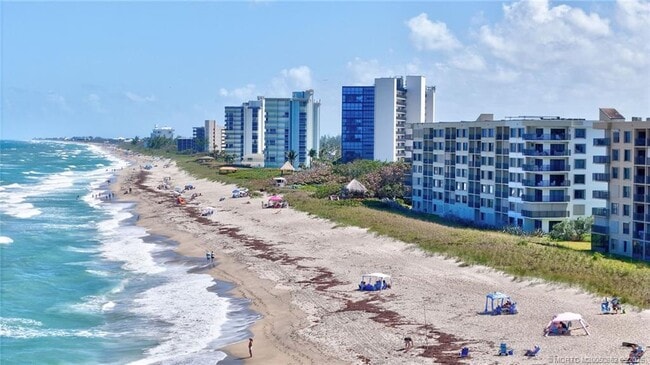 Foto del edificio - 10310 S Ocean Dr