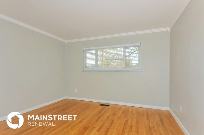 Building Photo - 535 Ryan Dr