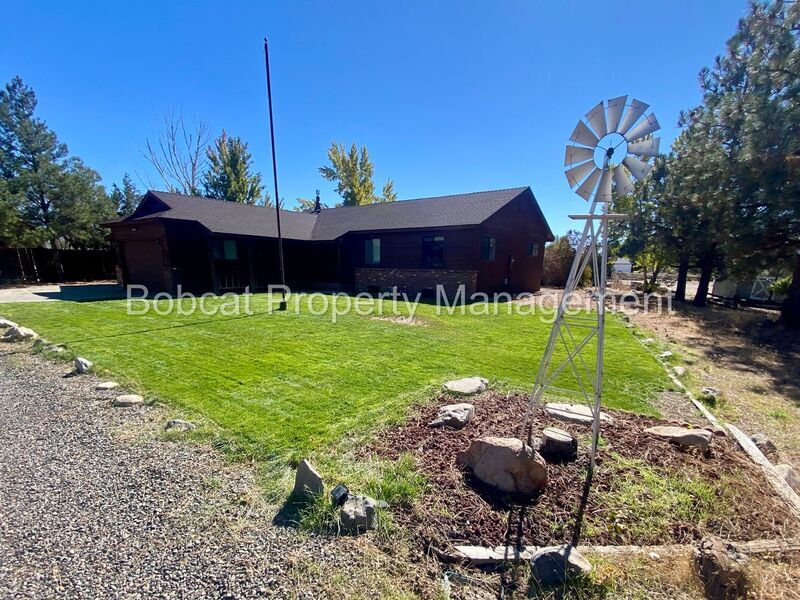Primary Photo - 1355 Cathy Ln