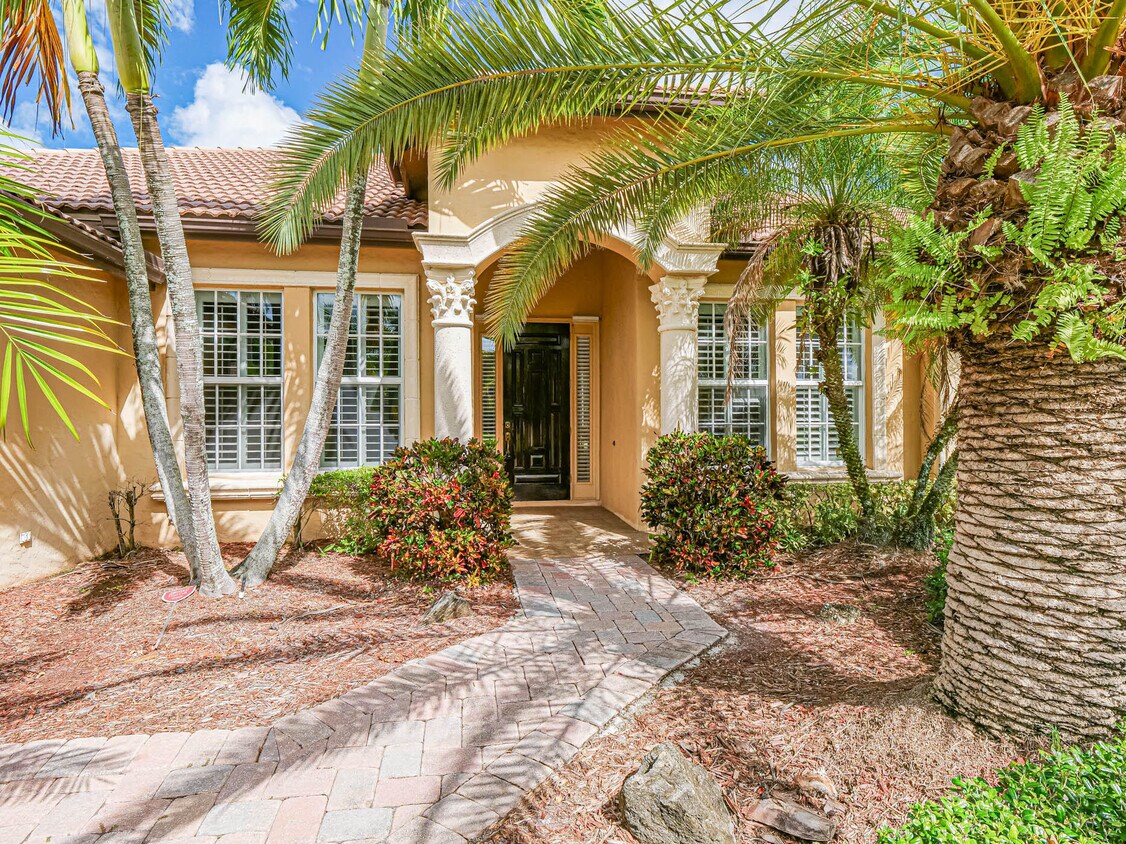 Primary Photo - 854 SW St Tropez Ct
