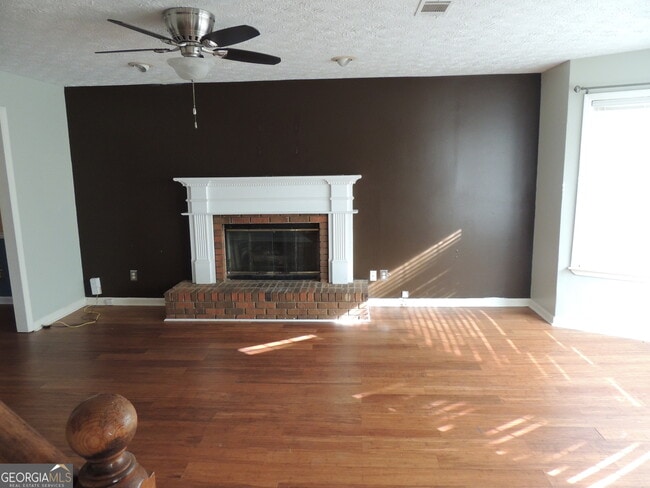 Building Photo - 492 Stonemill Manor