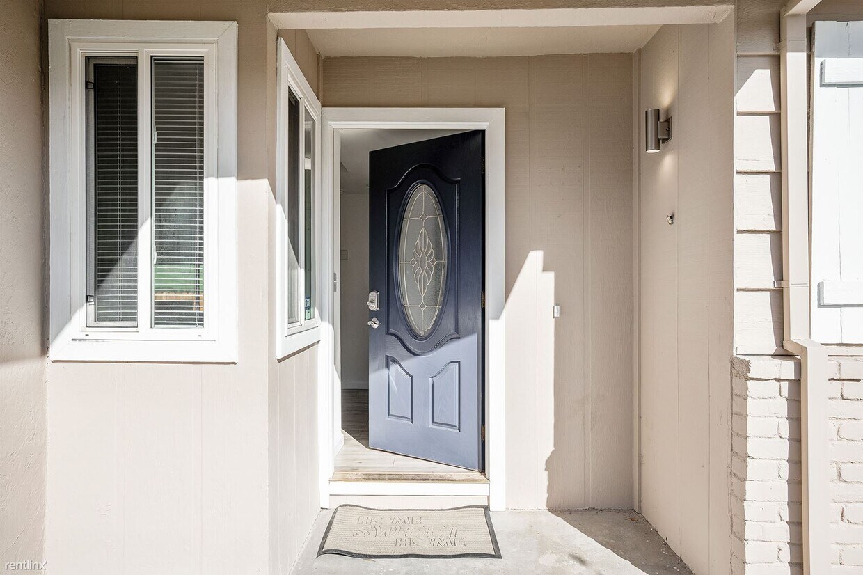 Foto principal - 3952 Bayview Cir