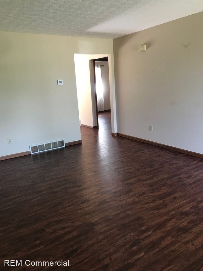 Building Photo - 2 br, 1 bath House - 485 S Kaser Drive