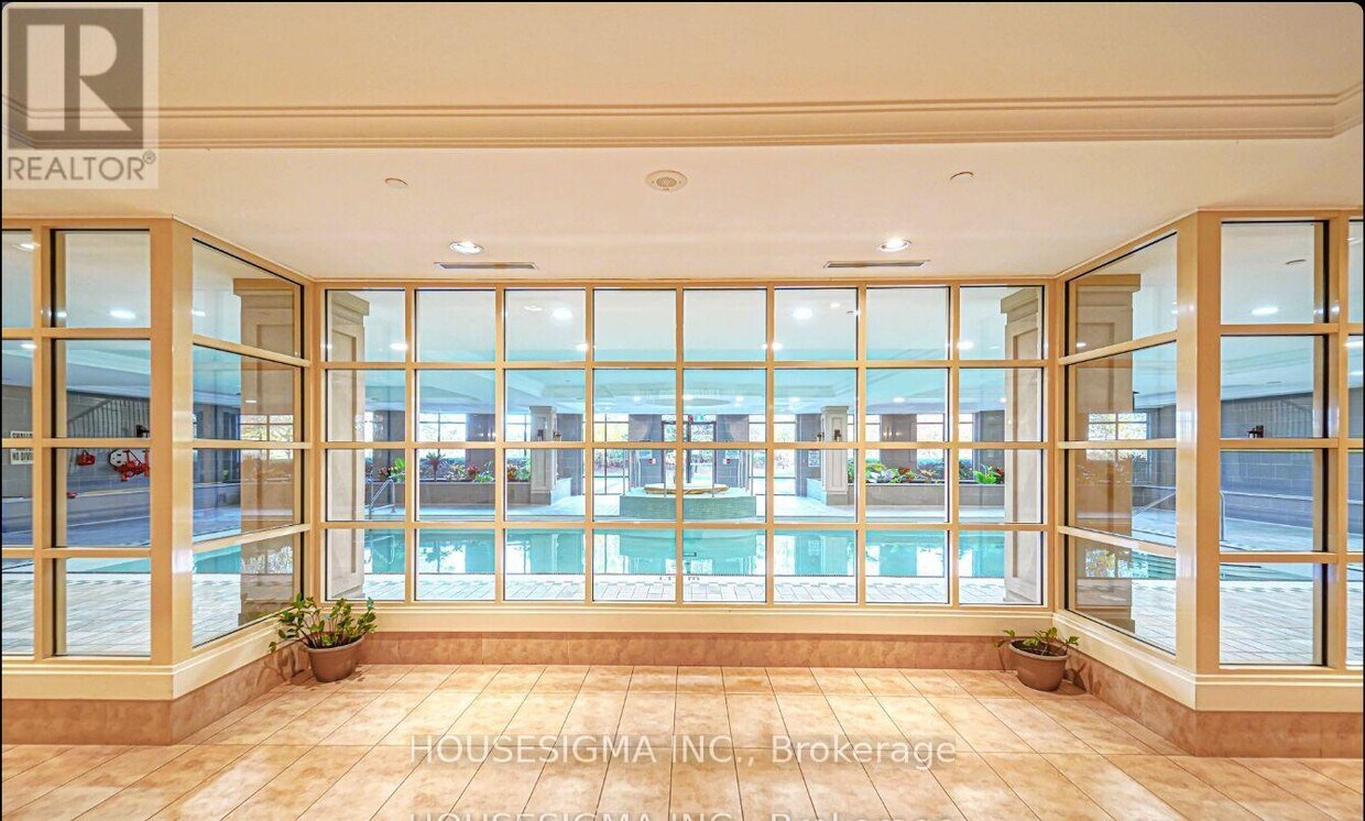 Photo du bâtiment - 710-2710 Humberwood Blvd
