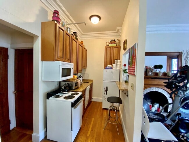 Building Photo - 457 Beacon St