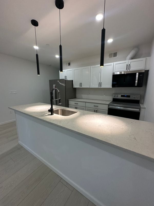 Foto del edificio - 1925 H St NE