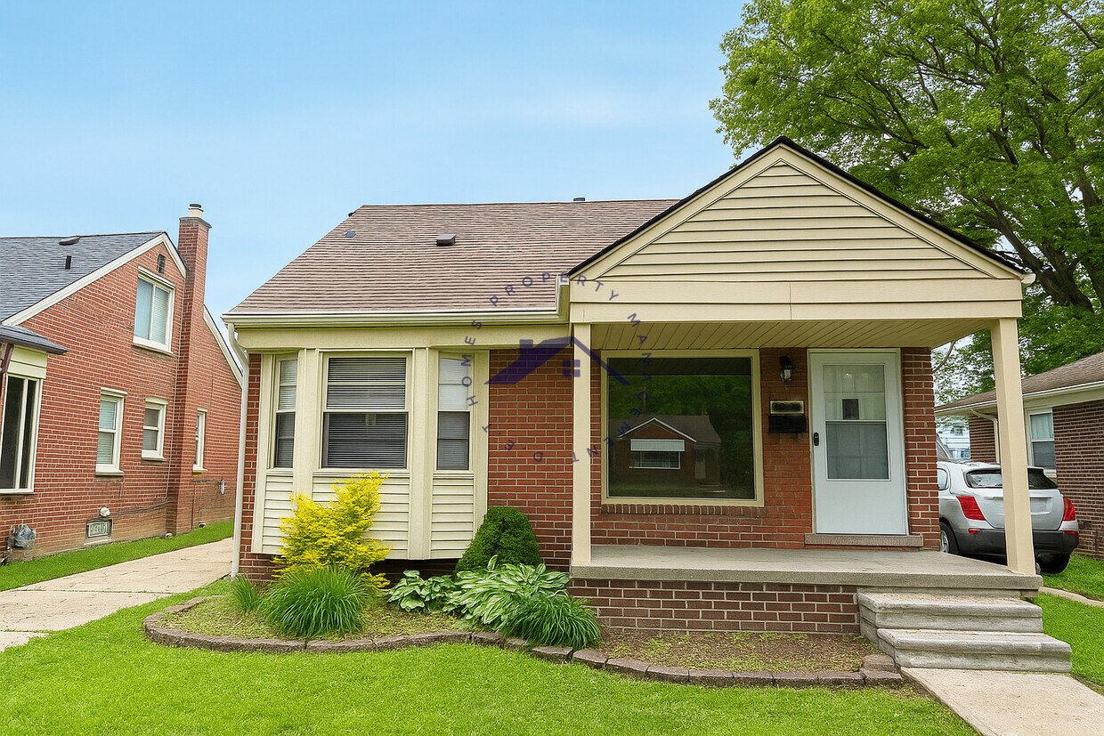 Photo - 9992 Hemingway St (Redford Township, MI)