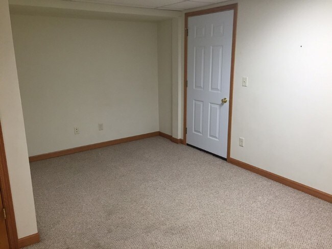 Building Photo - 109 E 2nd St