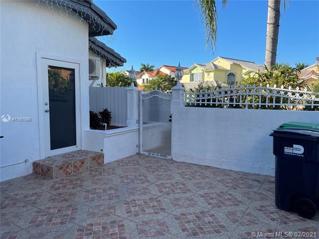 Building Photo - 15450 SW 59th St