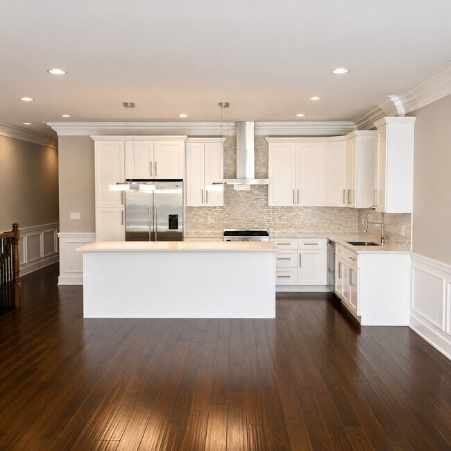 Foto del edificio - 6115 N Elston Ave
