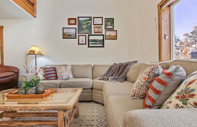 Foto del edificio - 130 Par Dr