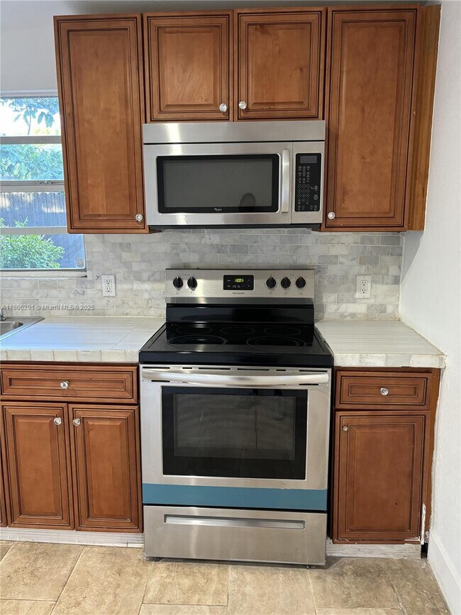 Foto del edificio - 1416 SW 33rd Ct