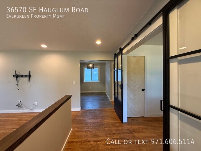 Foto del edificio - 36570 SE Hauglum Rd