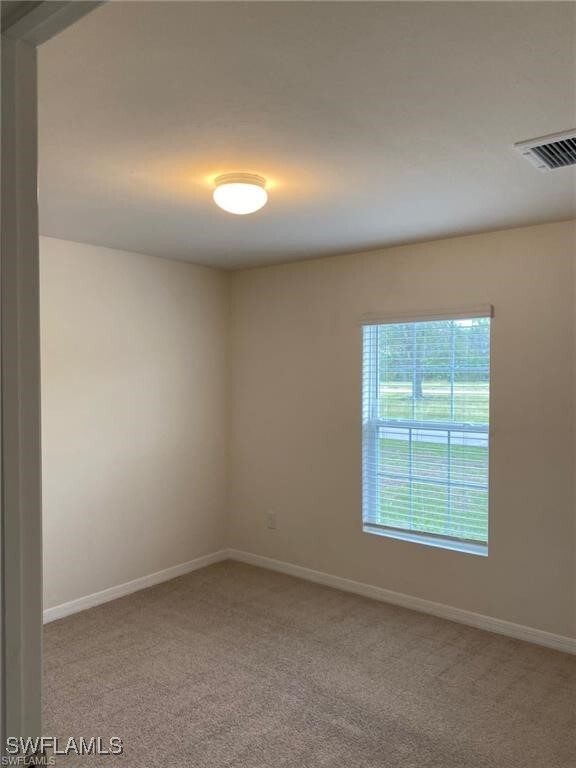 Foto del edificio - 2213 NE 33rd St