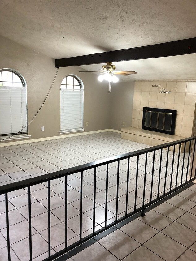 Living Room - 15322 Mira Vista Dr