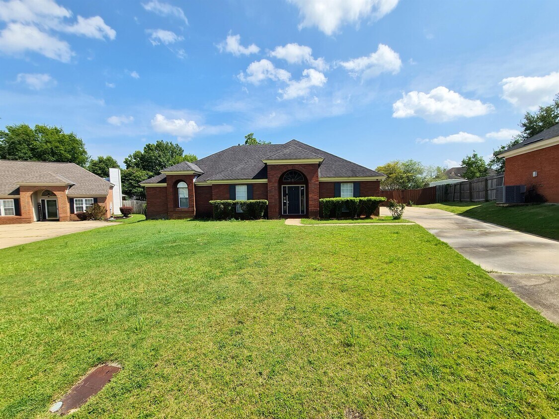 Primary Photo - 7424 Mill Ridge Ct