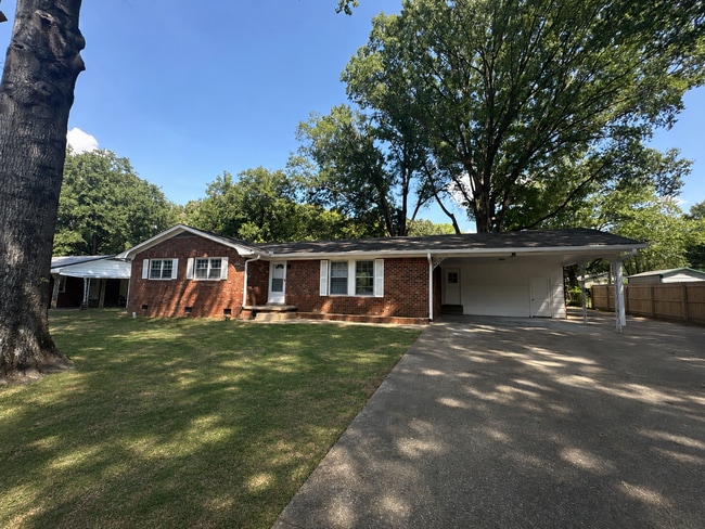 Building Photo - 224 Ridgedale Dr