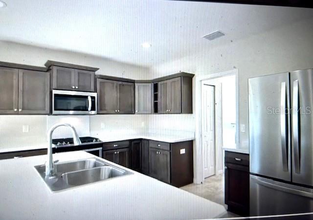 Building Photo - 10622 Grand Oaks Blvd