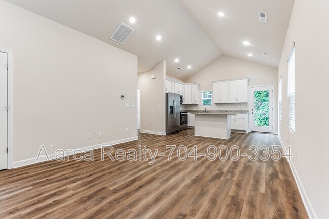 Foto del edificio - 327 W Iredell Ave