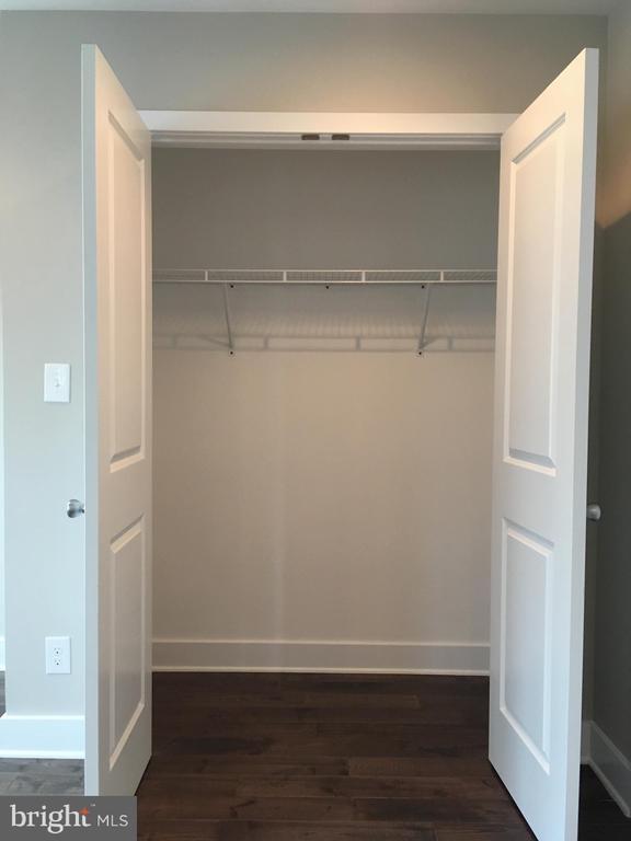 Foto del edificio - 2341 W Thompson St